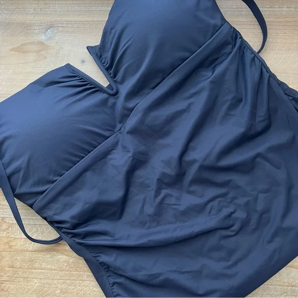 Ralph Lauren V-Wire One Piece Swimsuit - Picture 5 of 6